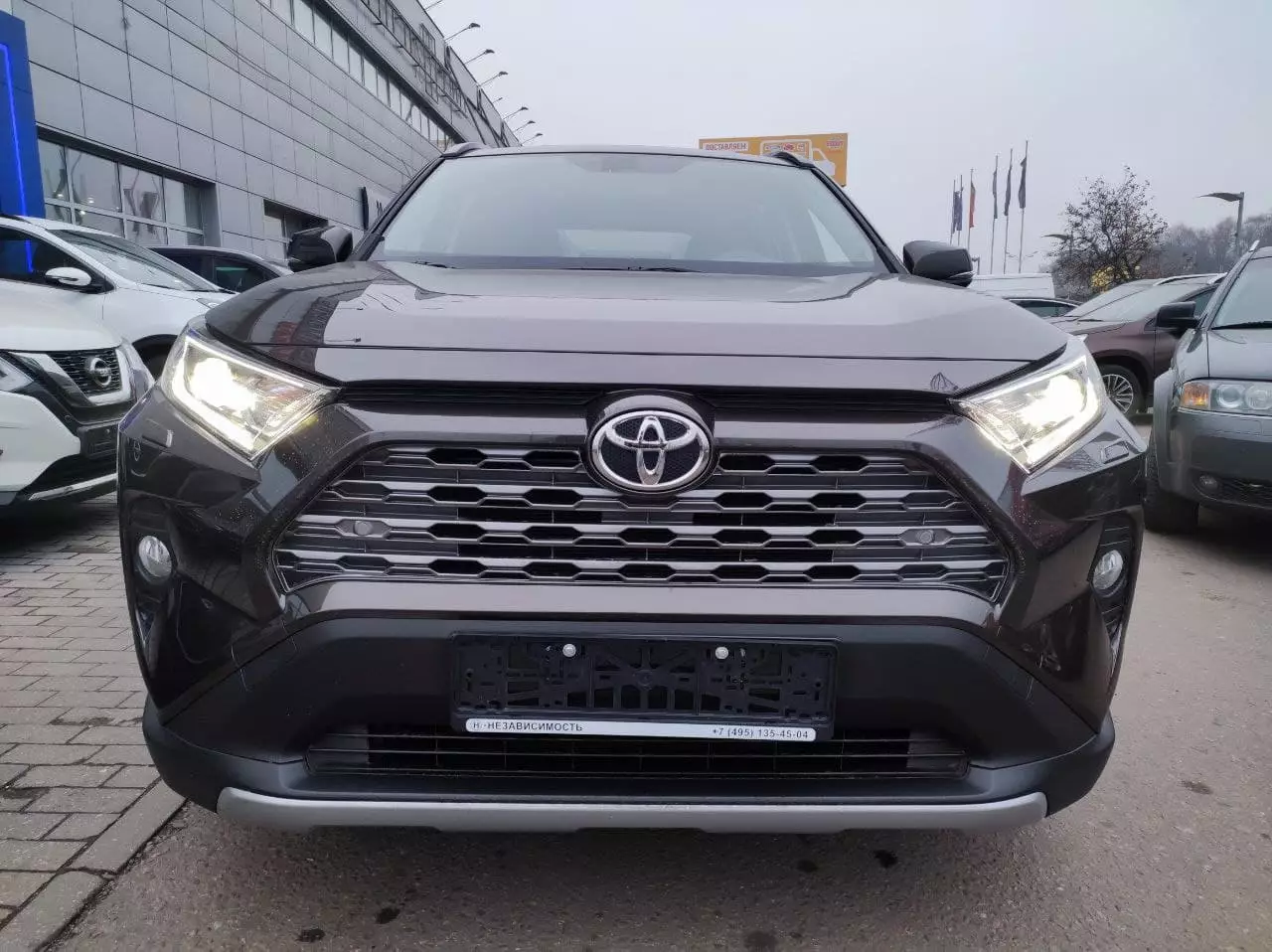 Превью TOYOTA Rav4