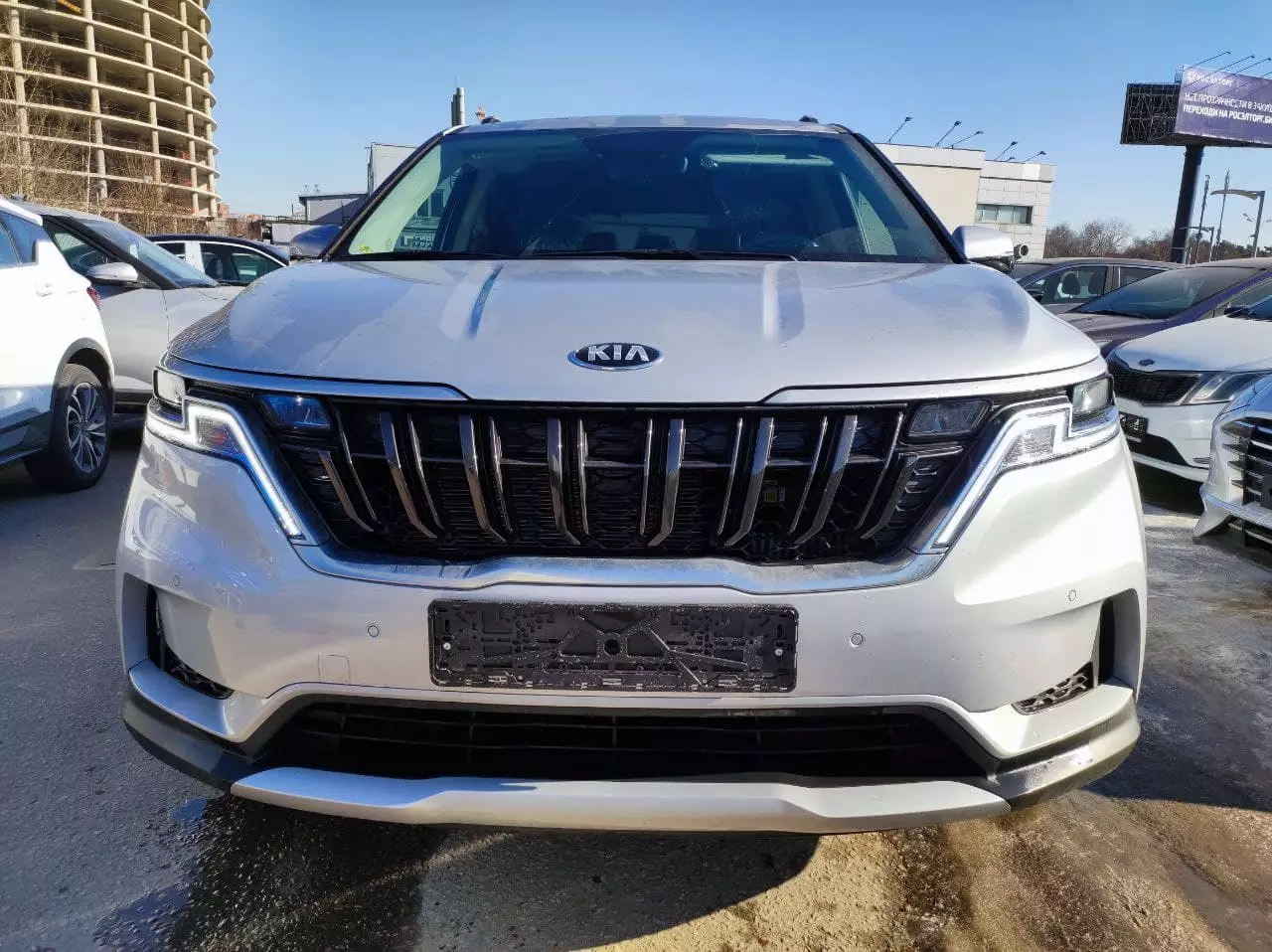 Превью KIA Carnival